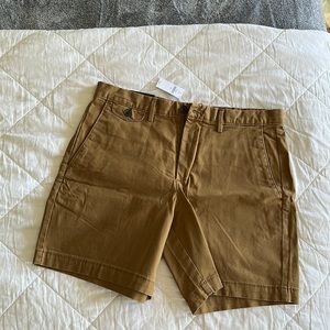 Banana Republic 7” Lived-In Short